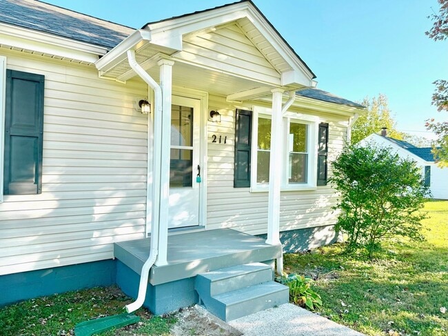 Photo - 211 Sanderson Dr
