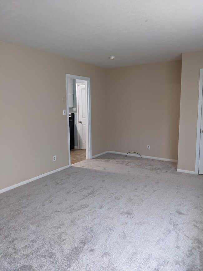 524 Goldfinch Ave