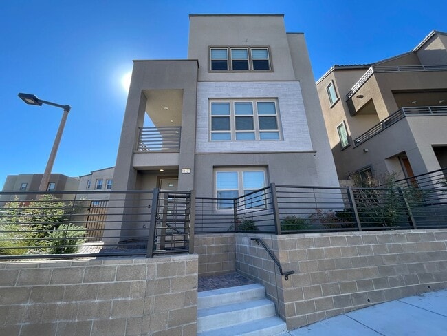 Building Photo - 11527 Hawking Ave