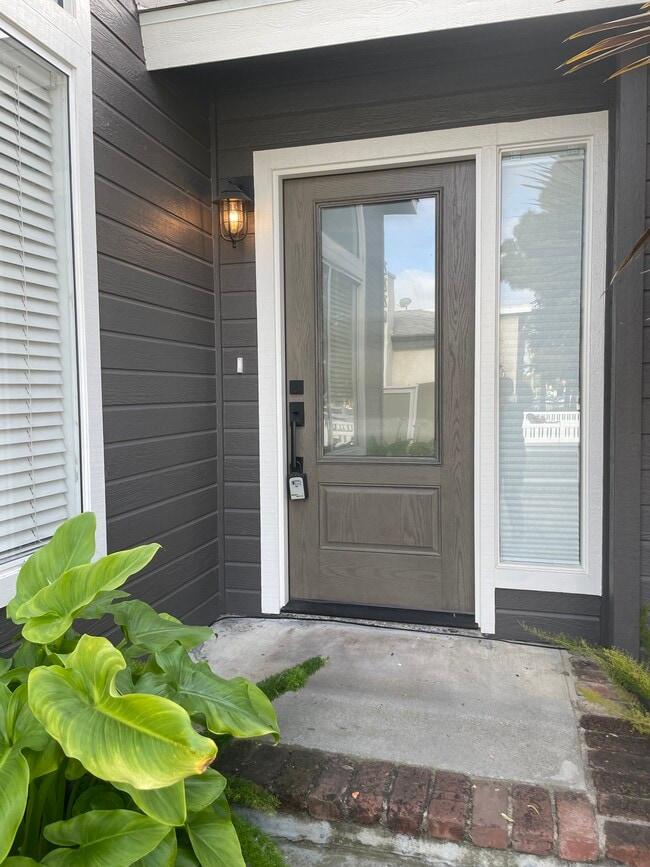 Bienvenido a casa - 2220 Curtis Ave