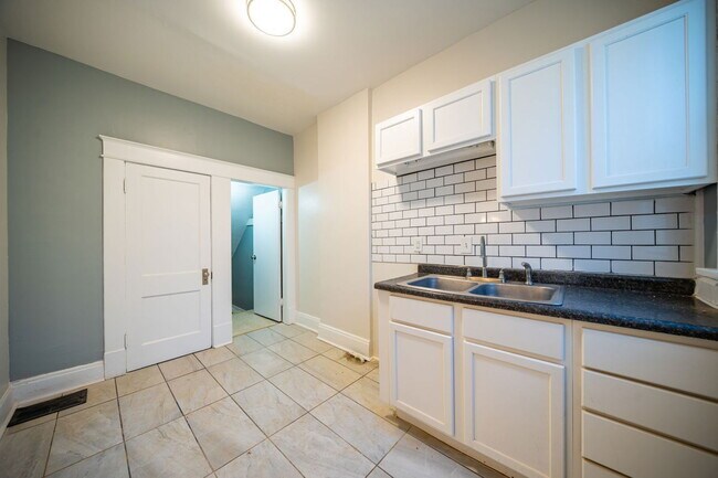 Photo - 1006 McAllister Ave