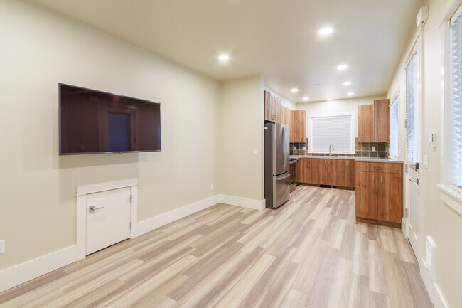 Photo - 1016 NW 23rd St Unit 1