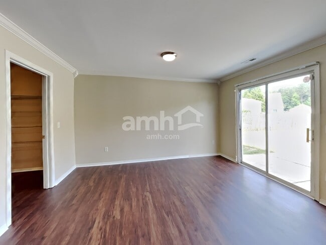 Photo - 1727 Rustic Arch Way