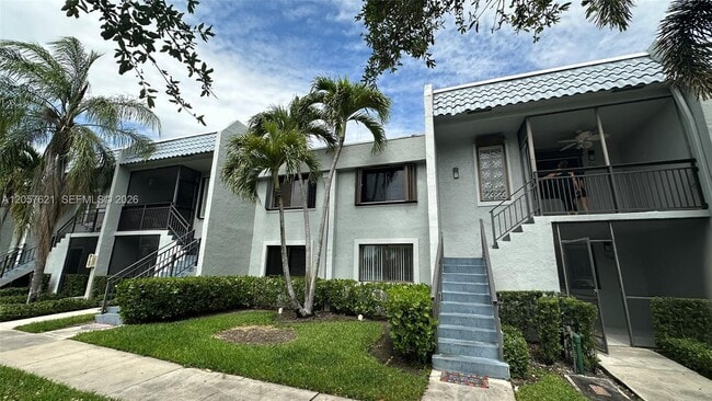 Building Photo - 16551 Blatt Blvd Unit 204