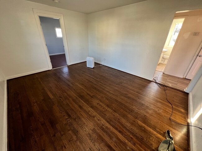 Photo - 1811 Binford Ln