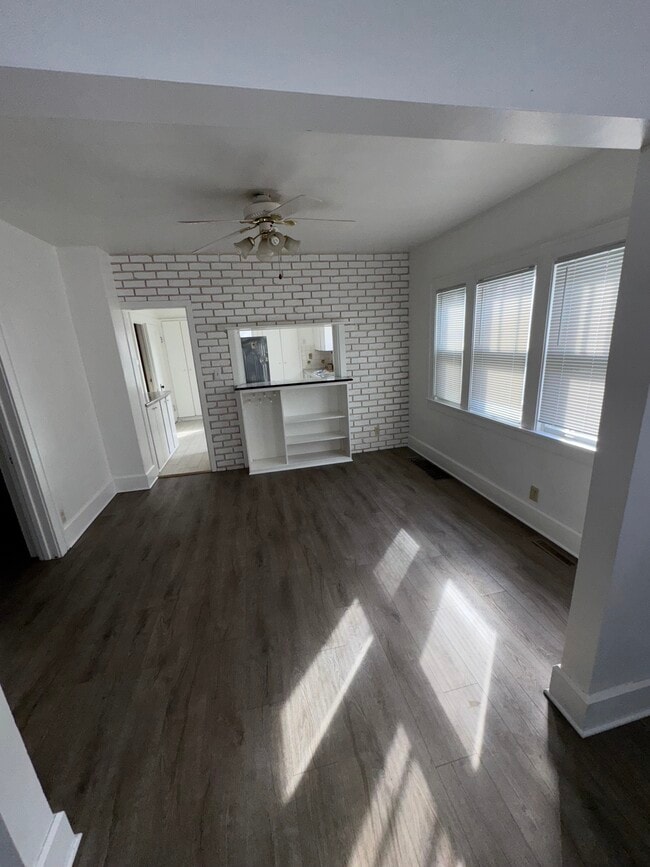 Comedor - 1019 Romayne Ave