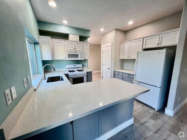 Building Photo - Cul-de-Sac with Oversized Garage!!!!! Rental