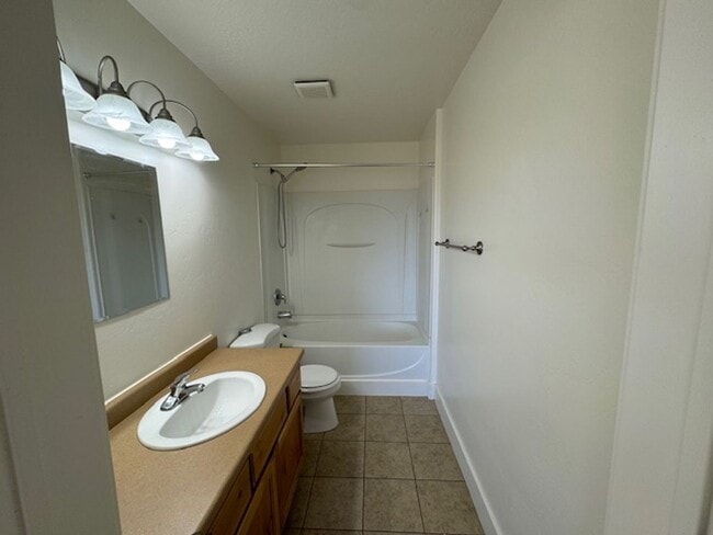 Photo - 233 Cres View Ln Unit 190