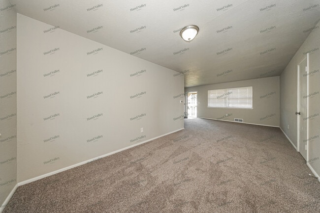Photo - 103 NE 5th St
