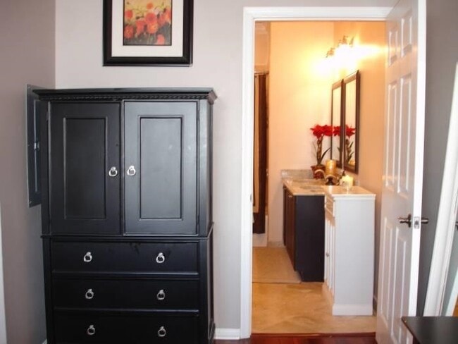Photo - 15 Warren St Unit 121