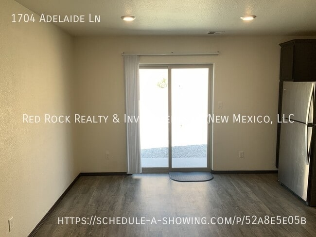Photo - 1704 Adelaide Ln