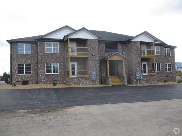 Building Photo - 1504 Commerce Dr Rental