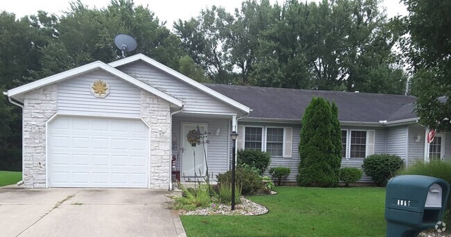Building Photo - 2 Bedroom Duplex in Elkhart! Rental