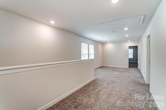 Photo - 3026 Lisburn St