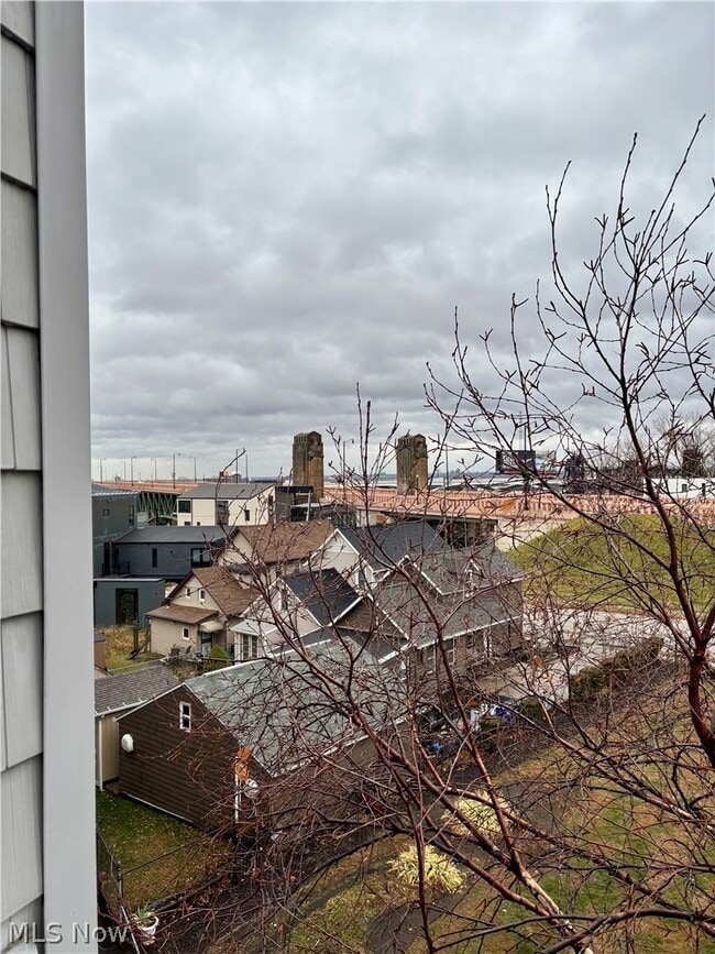 Photo - 1900 Grove Ct Unidad 405