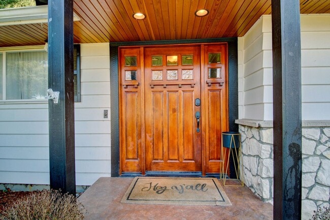 Photo - 3 Bedroom, 2.5 Home. Available NOW!!!!