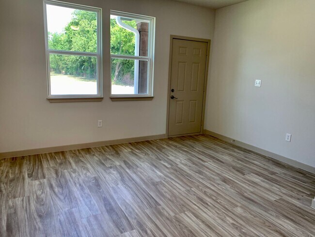 Photo - 1036 Buck St Unit B