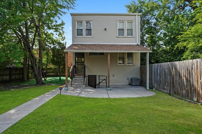 Building Photo - 6540 S Vernon Ave Rental