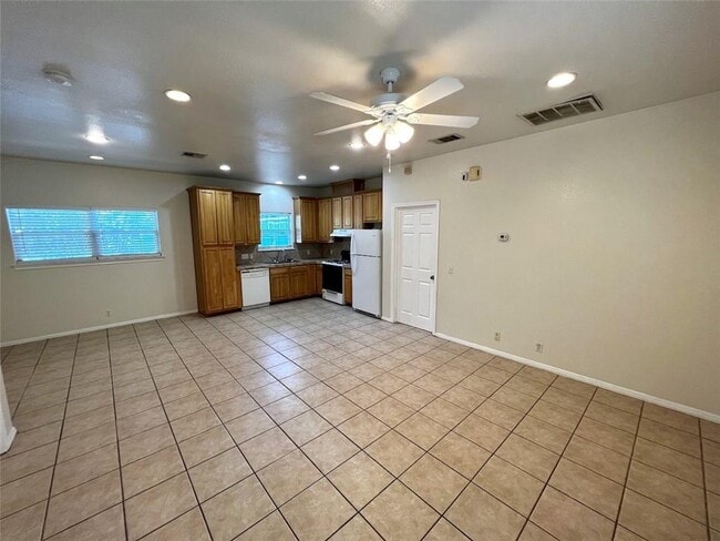 Photo - 5403 Evans Ave