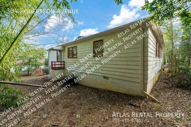 Photo - 304 Robertson Ave