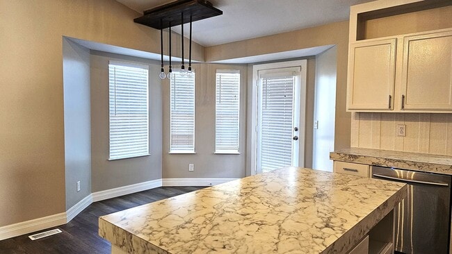 Photo - Beautiful Three Bedroom, Three Bathroom