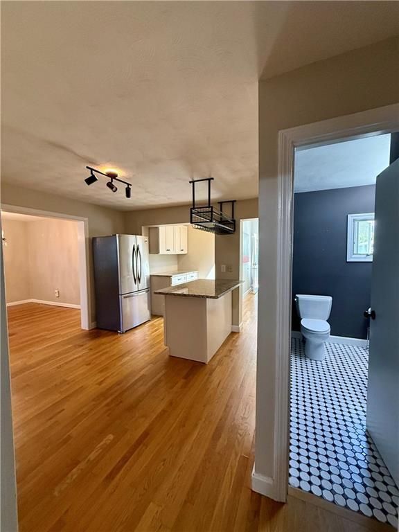 Photo - 112 4th St