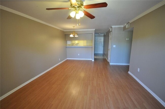 Photo - 501 W 26th St Unidad 104