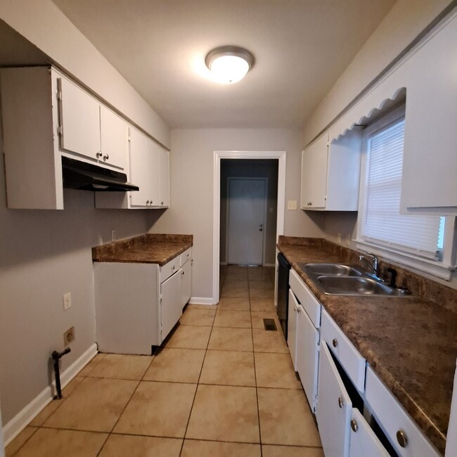 Photo - 1615 Gilson Rd