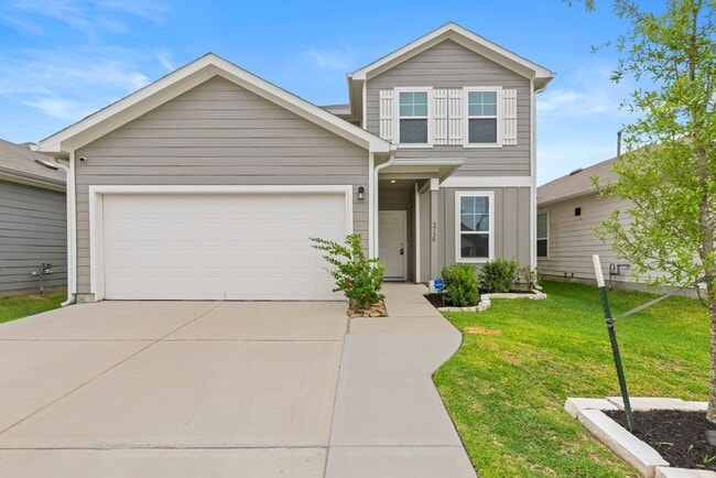 Building Photo - Spacious & Like-New 4-Bedroom Home with Mo...