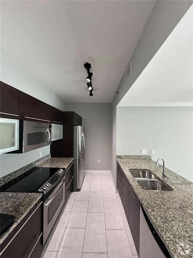 Building Photo - 950 Brickell Bay Dr Unit 3101 Rental