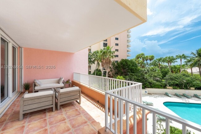 781 Crandon Blvd Unit 405