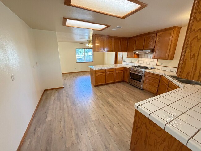 Photo - 3 Bed 2 Bath Country Home