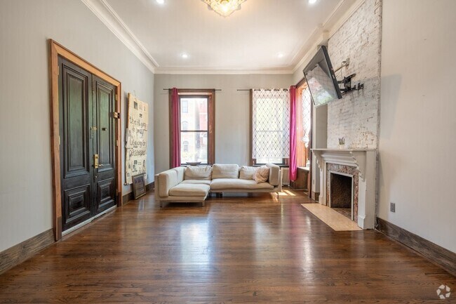 Building Photo - 1 Madison Ave Unit 1 Rental