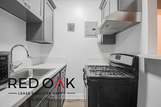 Photo - 516 N Harvard Blvd Unit 109