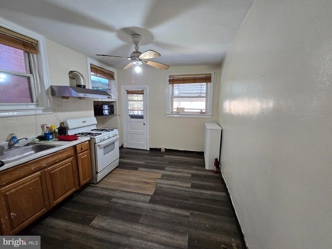 Photo - 5215 N Tabor Rd