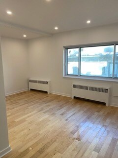 Photo - 5497 Av. Victoria Unité 223