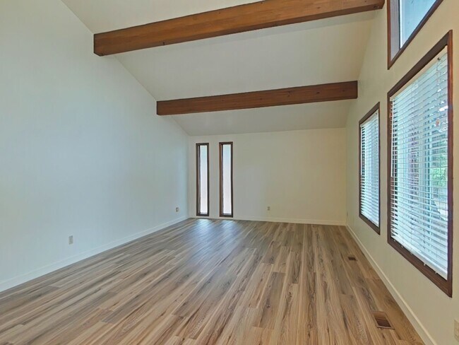 Photo - Recently Updated 3 Bedroom House ~ North C...