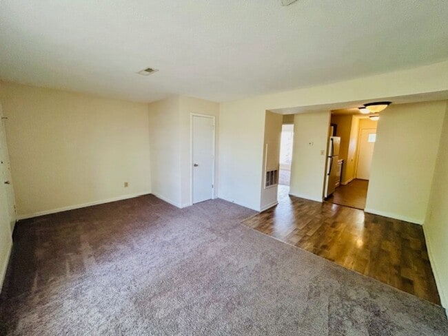Photo - Cute and Cozy-ONE BEDROOM/ONE BATH - SOUTH HUNTSVILLE LOCATION -With a $300 Off the first month's...