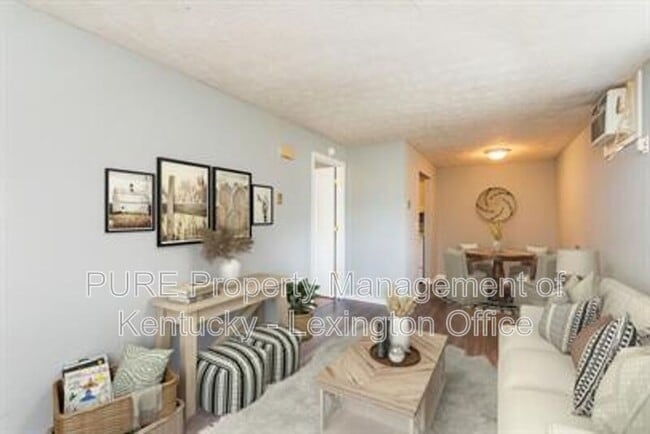 Photo - 225 Landings Dr House