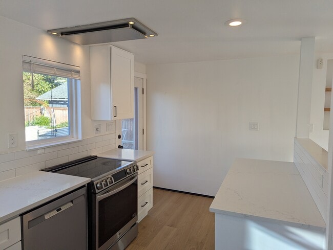 Photo - 3730 SW Austin St