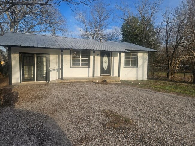 Photo - 1300 Hondo St