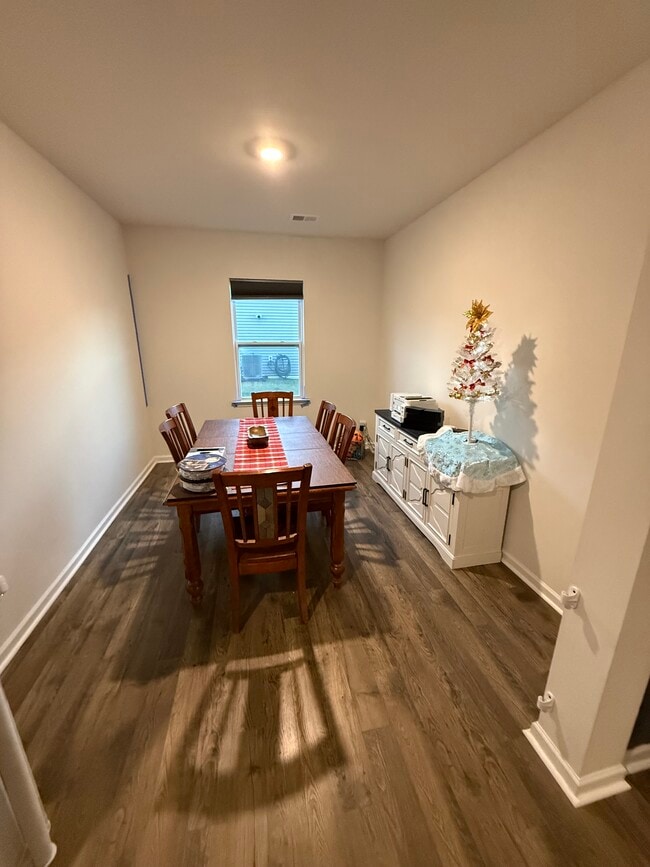 Photo - 209 Wheatfield Rd