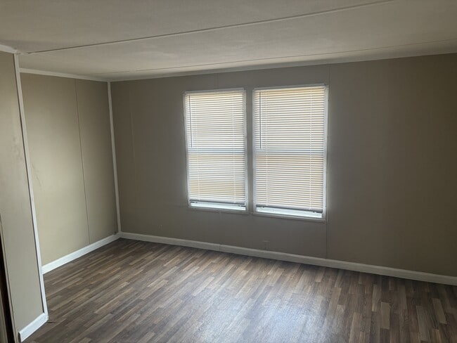 Photo - 2121 Cliffwood Rd