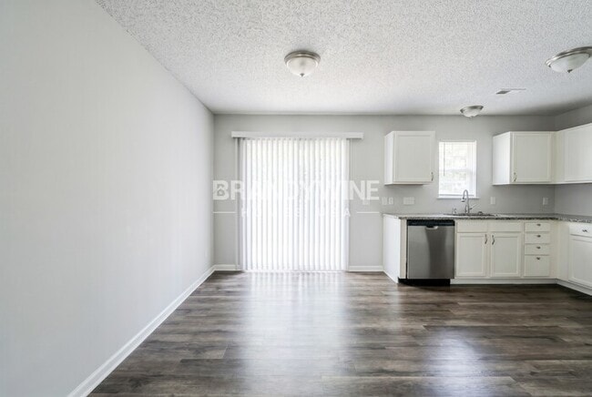 Photo - 6537 Hoover Cir