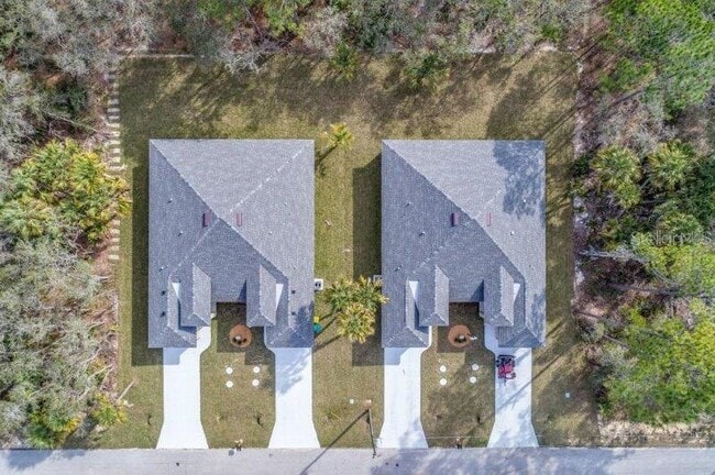 Photo - 17113 Thompson Ave