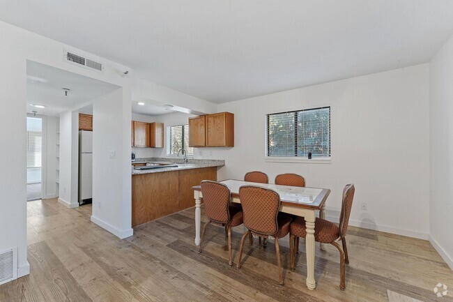 Building Photo - 1650 Upper Ironhorse Loop Unit I-4 Rental