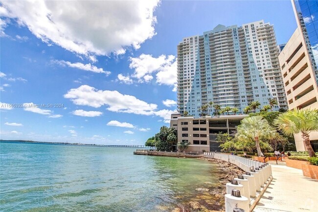 Building Photo - 1111 Brickell Bay Dr Unit 907 Rental