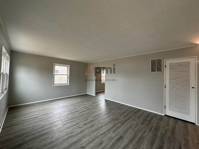 Photo - 3340 Kenwood St