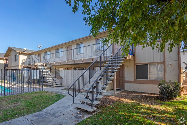 Grand Plaza Apartments