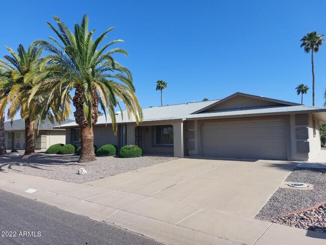 Building Photo - 13204 W Hyacinth Dr